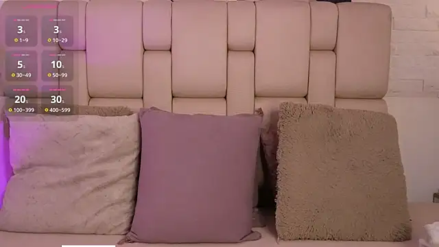Ariia_Blaze webcam