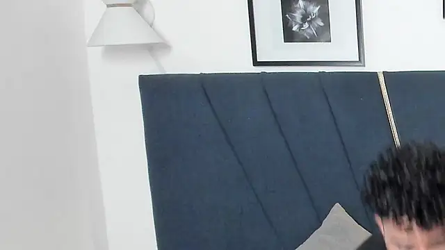 Enzo_love18 webcam