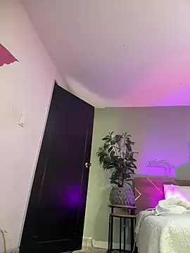 YariRose webcam