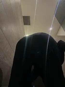 Alirawrz live cam