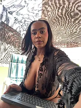 YariRose webcam