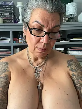 dieseldame1313 webcam