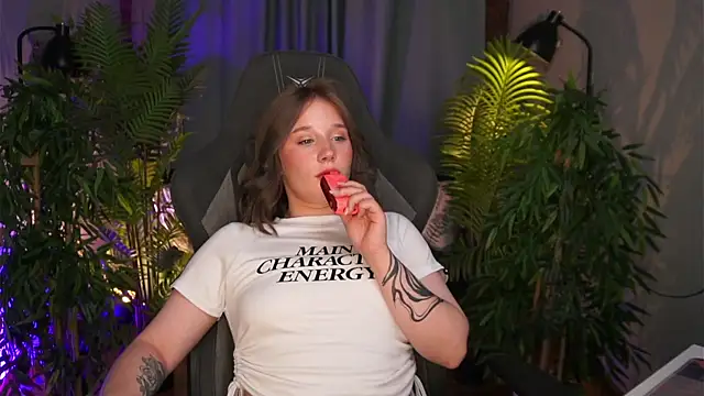 alicetrenton (F young) - show my favorite yoga pose