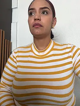 Sara-77 webcam