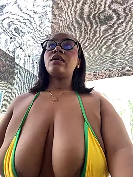 YariRose live cam on StripChat