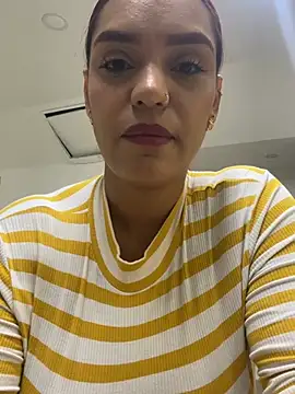 Sara-77 webcam