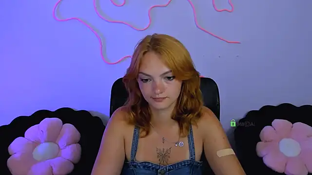 melody_sky_ webcam
