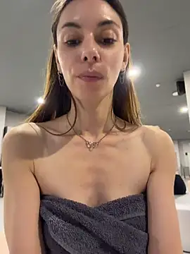 AmelieCrystal live cam