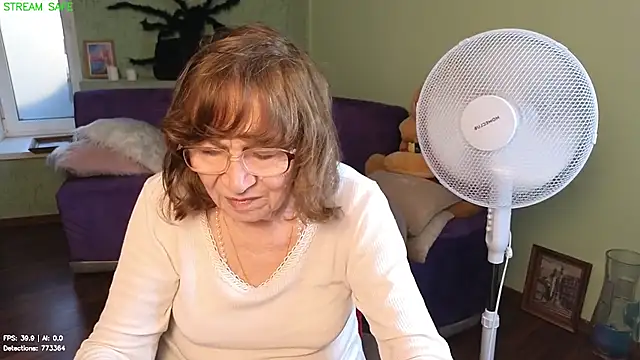 Betty_Brick webcam