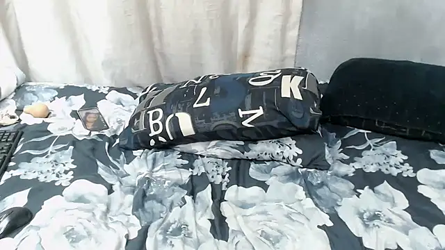 curvydarckcohocolate webcam