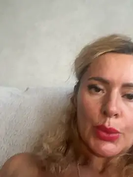 Tania201243 webcam