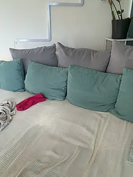 SweetPetiteNoir webcam