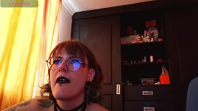 Rossiee_huntt webcam