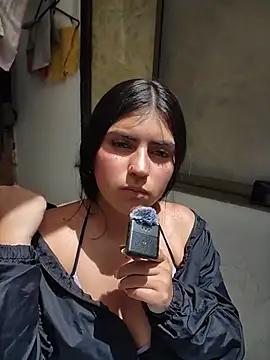 MishRaven webcam