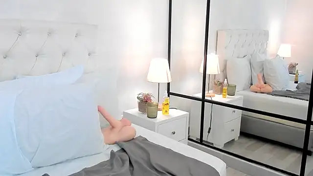 PenelopeOwen webcam