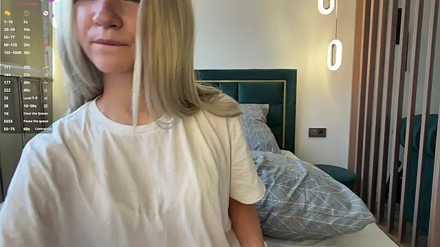 VikkiiSecret webcam