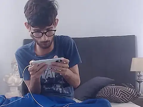 sasuke_bigcock live cam on StripChat
