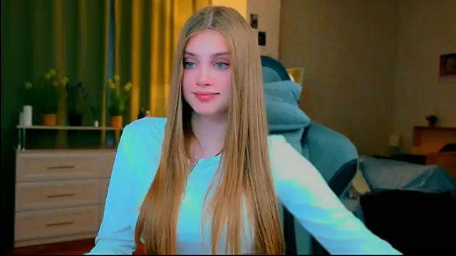yourbeautyarya webcam