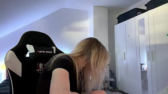 tutsiecutie webcam
