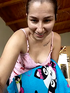 Lipzzy_sun20 webcam