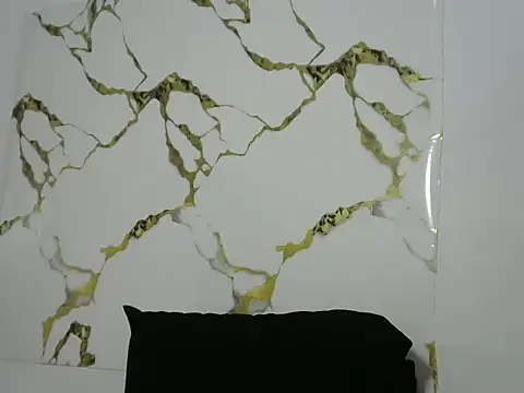 Whitechick08 webcam