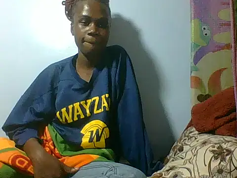Lovelytriz_254 webcam