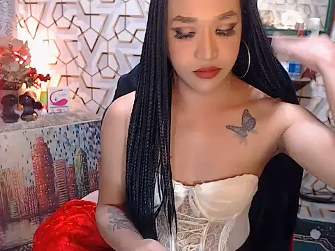 UrQueenBigCums webcam