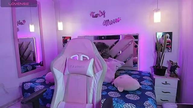 Karly_moon webcam