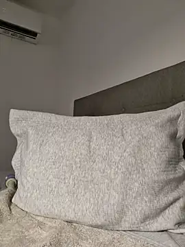 VelvetCurls webcam