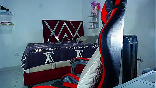 DanisaBrown webcam