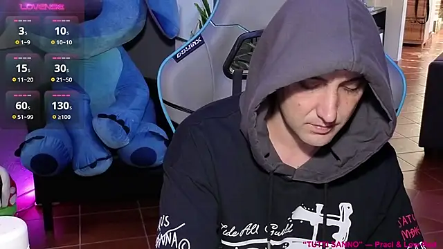 Gil_gamesh90 webcam