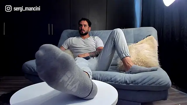 sergi_mancini_11 - Sergi_mancini_11's free webcam - UK Sex Cams