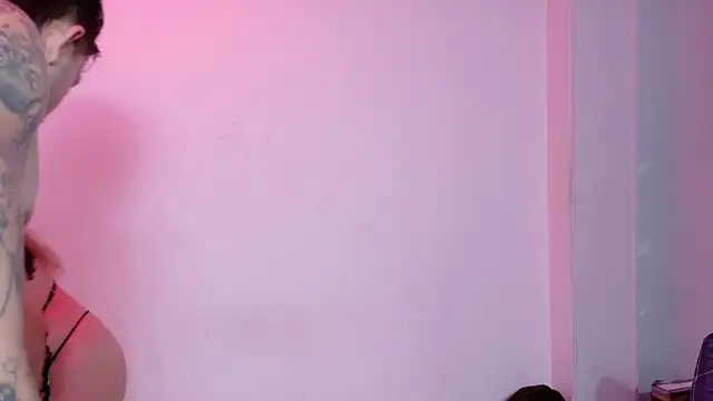 AliceandMax webcam