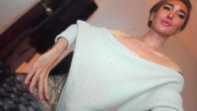 MistressNextDoor_ webcam