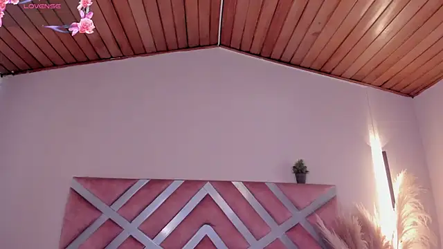 ella__olmos webcam
