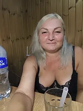 White-Chocolatte webcam