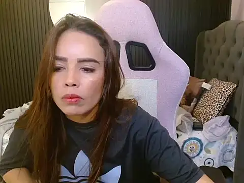 naomis_36 webcam