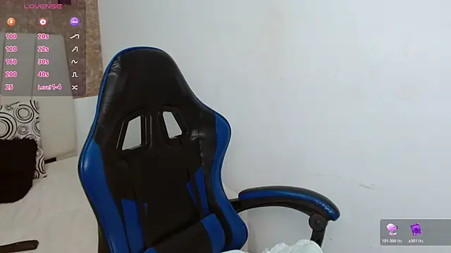 AliceSmity__ webcam