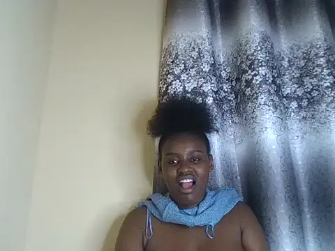Prettygodess1 live cam on StripChat