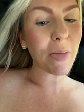 CharleighBaker webcam