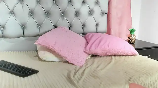 nika_diamon webcam