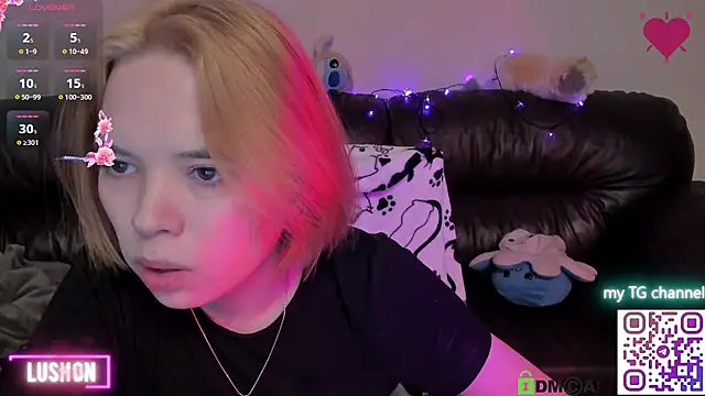 LinneaChan webcam