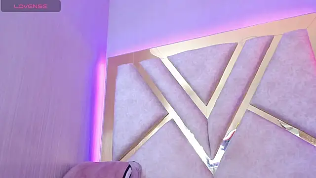Mia_Palmer__ webcam