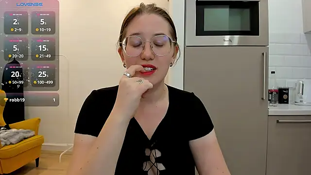 Charmy_Gracy webcam
