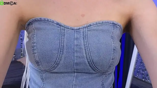 Naomi_Demio