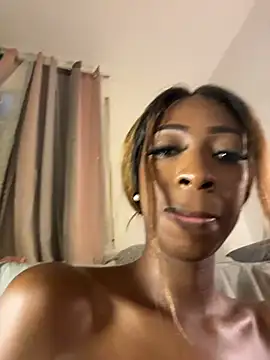 Nina_Velveta