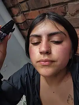MishRaven webcam