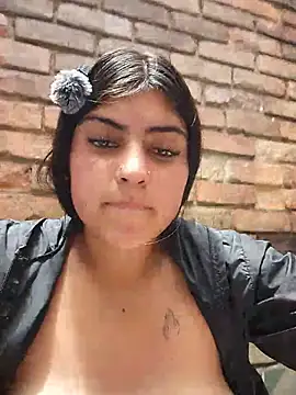 MishRaven webcam