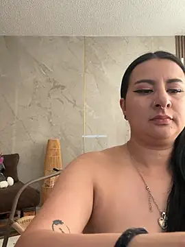 Abril_Luv webcam