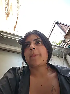 MishRaven webcam